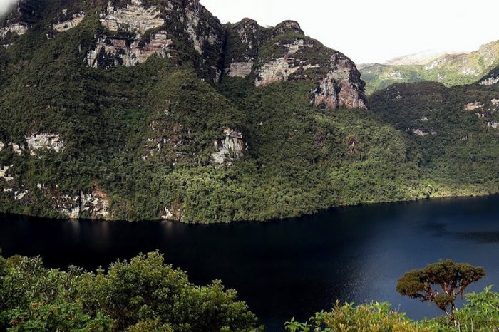 Laguna de los Condores Trekking